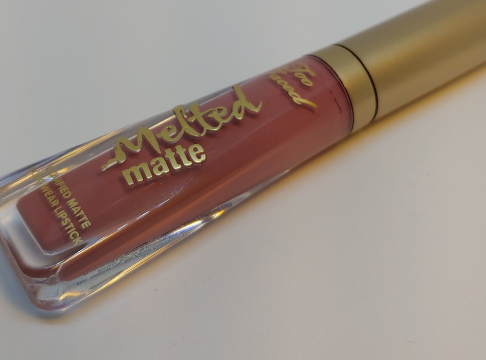 Too Faced Melted Matte in Queen B Deluxe Sample